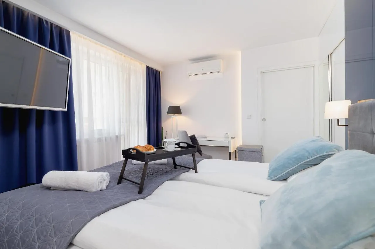 Luxurious Apartment Krakow Rozdroze By Renters Prestige